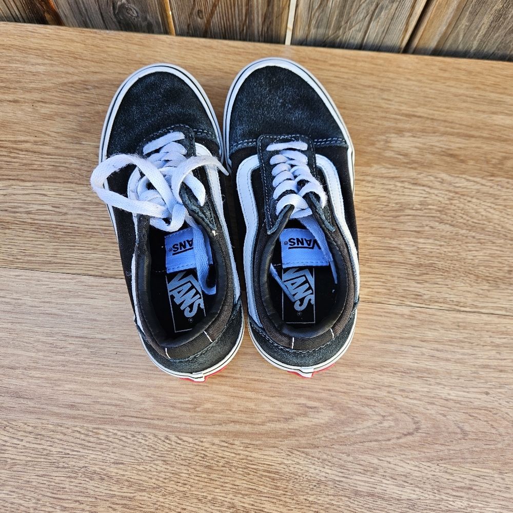 Vans Kids Black and White Sneakers 13 - Picture 11 of 16